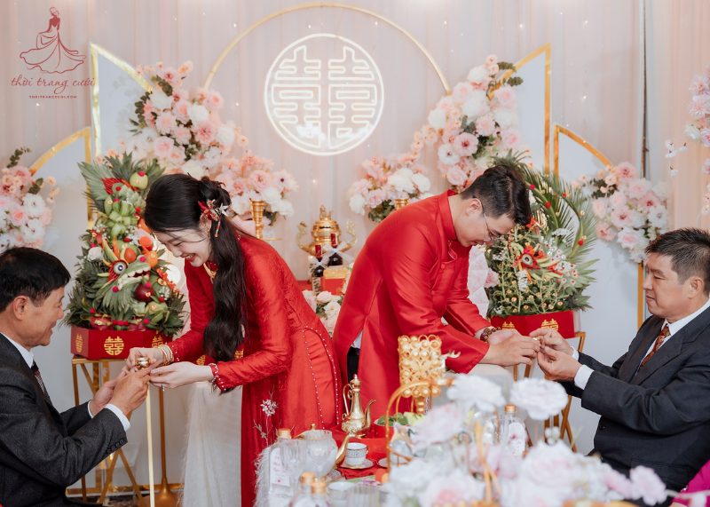 Cẩm nang cưới hỏi ra đời với mong muốn giúp các cặp đôi có thể chuẩn bị và thực hiện lễ cưới của mình chỉnh chu đúng nghi thức cưới hỏi của người Việt