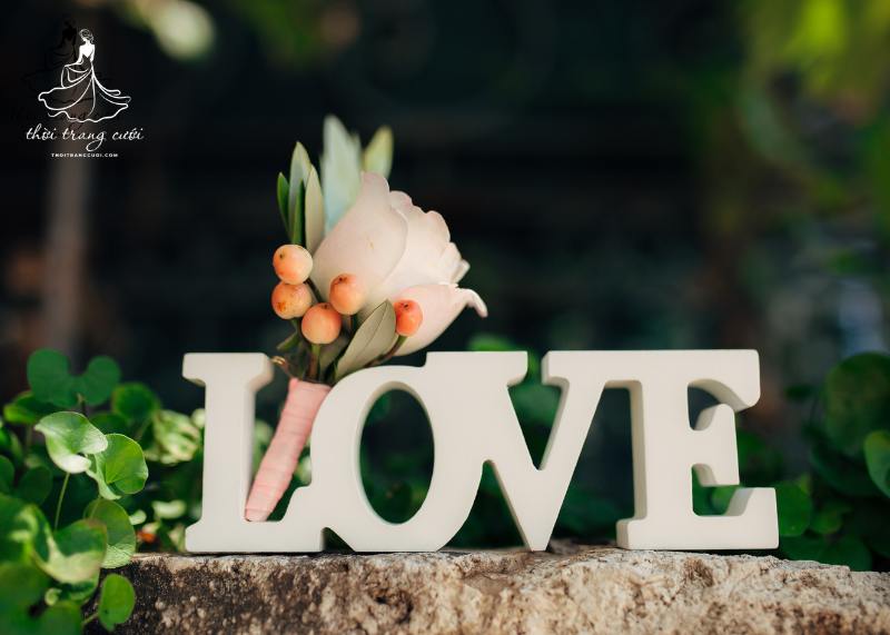 Cách bảo quản hoa cài áo chú rể trong ngày cưới