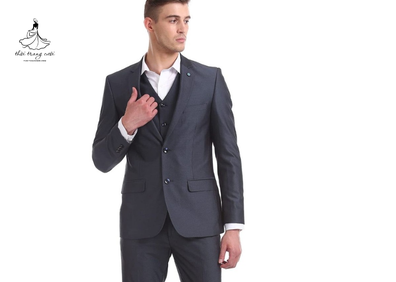 phan biet suit va vest 1 1