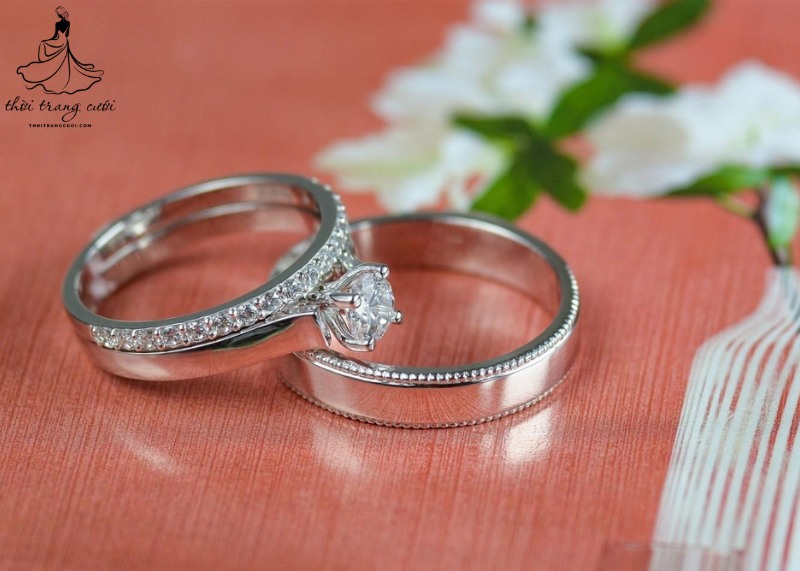 Nhẫn cưới giá trị hơn biểu tượng ổn định