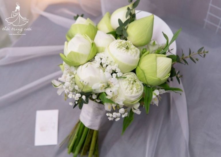 Top 20 mẫu hoa cưới cầm tay hoa sen đẹp nhẹ nhàng thanh tao