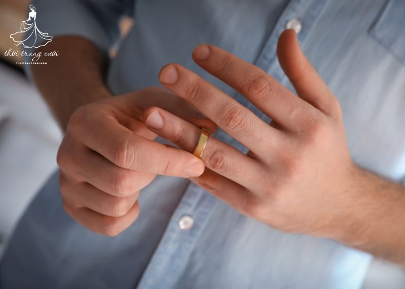 Một số thắc mắc liên quan đến việc vợ/ chồng không đeo nhẫn cưới