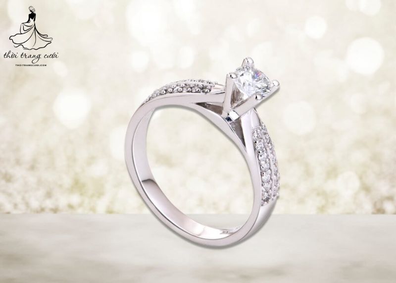 Nhẫn kiểu Solitaire