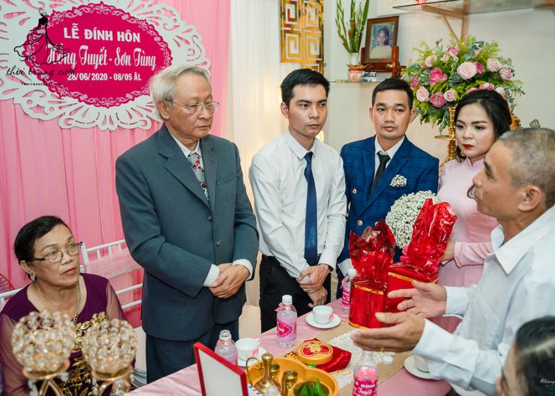 Cách xây dựng bài phát biểu chuẩn lễ đính hôn
