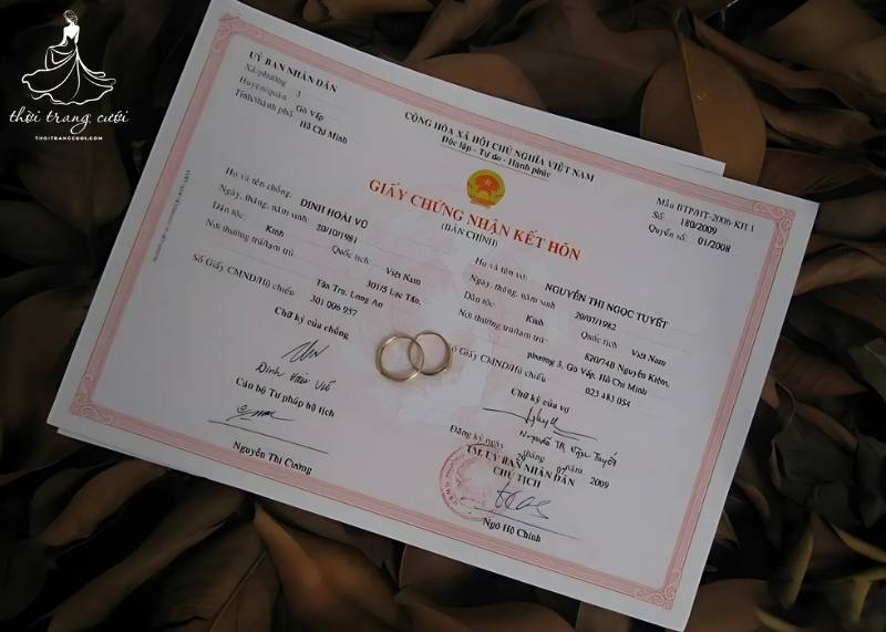 Trình diện và nộp hồ sơ tại nhà thờ