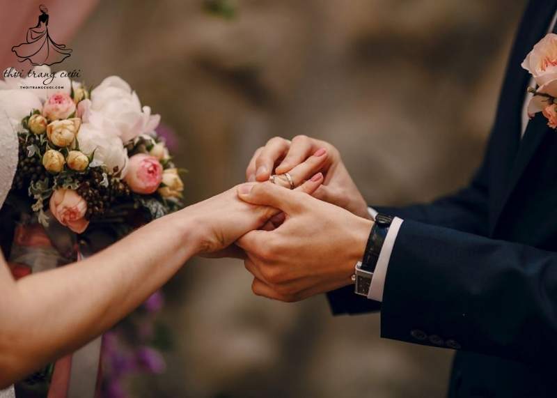 Nghi thức trao nhẫn cưới là gì? Có ý nghĩa như thế nào ?