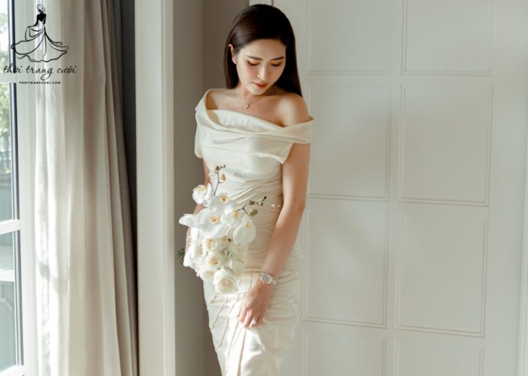 Bí quyết chọn váy cưới cho cô dâu có vòng 1 nhỏ: Các mẫu váy tôn dáng