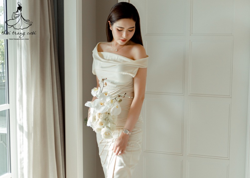 Bí quyết chọn váy cưới cho cô dâu có vòng 1 nhỏ: Các mẫu váy tôn dáng