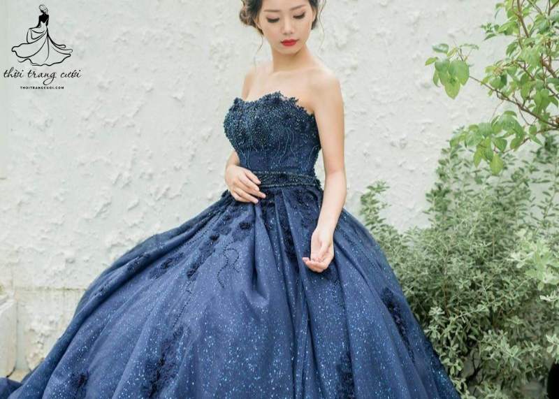 Váy cưới coban cho nàng dâu cá tính