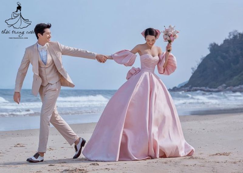 Ý nghĩa của váy cưới màu hồng