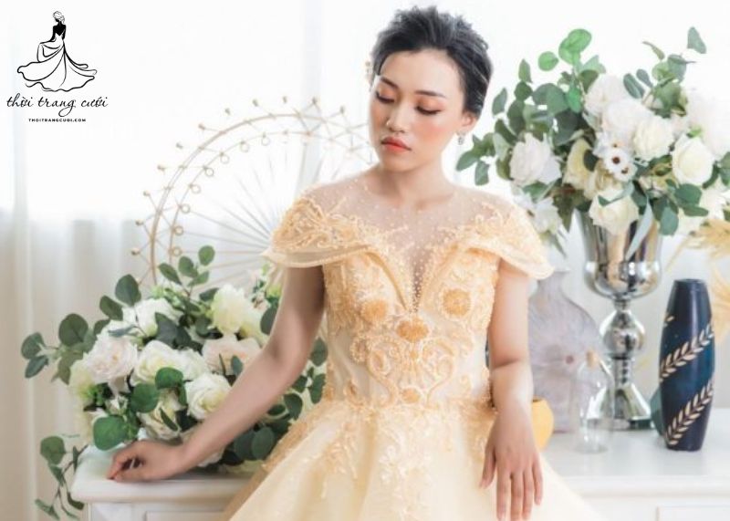 Những lưu ý khi chọn lựa váy cưới màu vàng