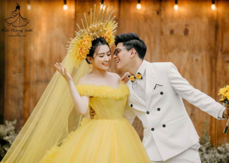 30+ mẫu váy cưới màu vàng độc đáo và truyền thống đẹp