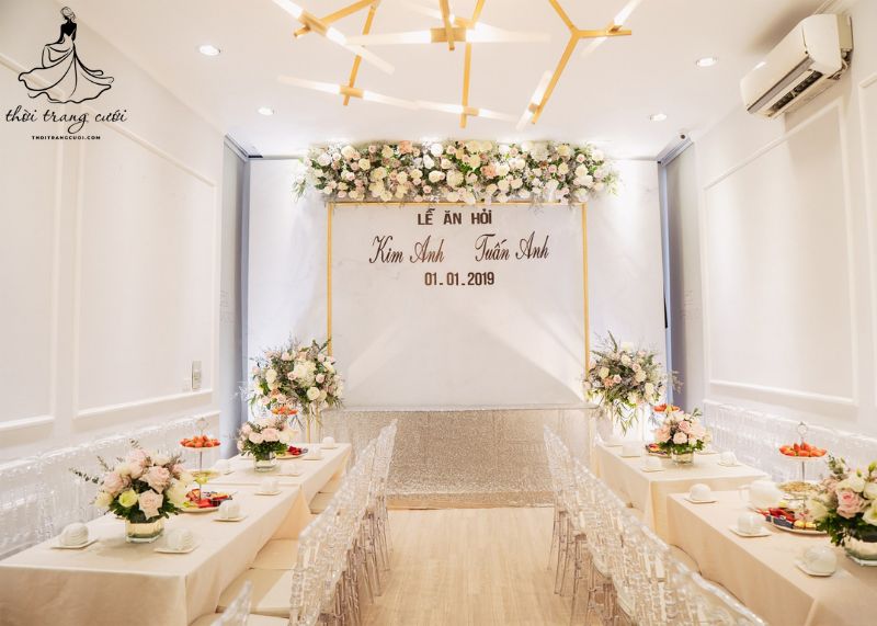 Khu vực đón tiếp cần được bày trí ngay ngắn và đảm bảo đủ chỗ ngồi cho các thành viên