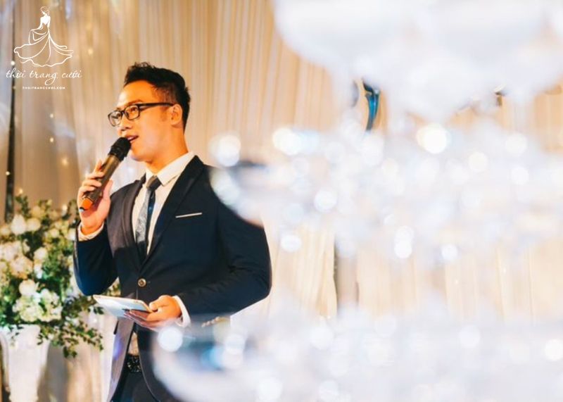 Lời dẫn MC cho nghi thức rót rượu Champagne và cắt bánh cưới