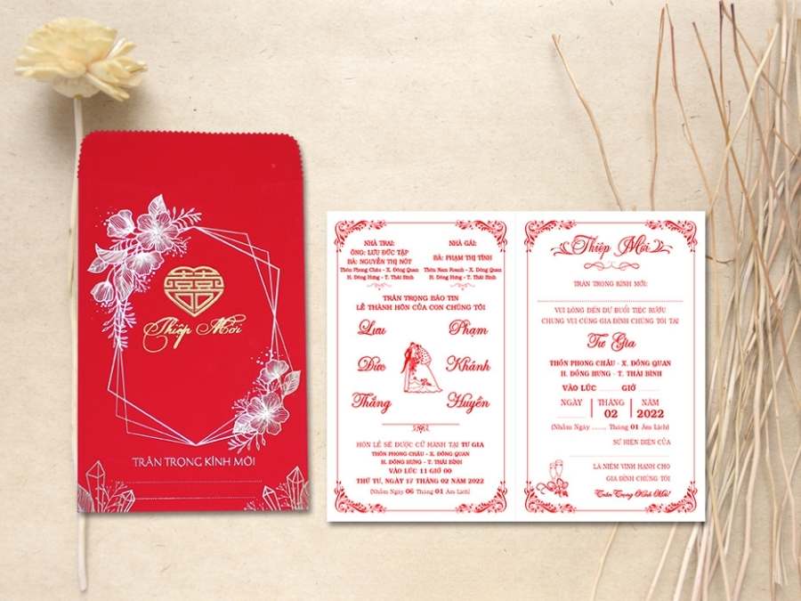 Thiệp cưới đỏ đẹp cần kiểm tra kỹ thiết kế, tránh sai sót trước khi in
