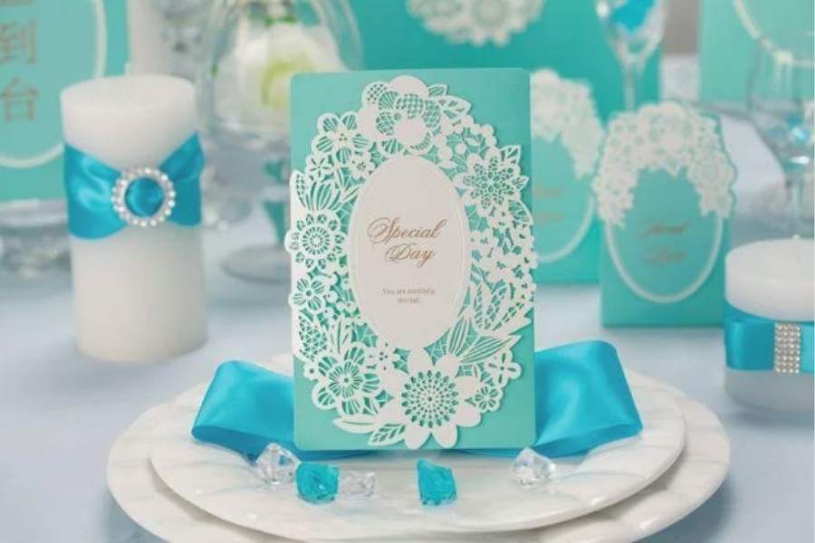Thiệp cưới lãng mạn - Hoa baby, hồng kem, lavender
